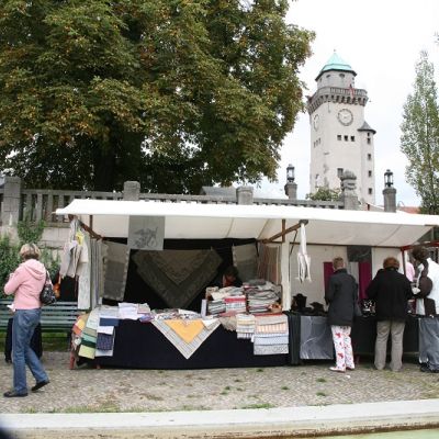 Leinen Und Mehr Am Brunnen